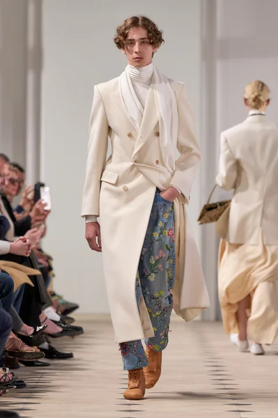 Look 65